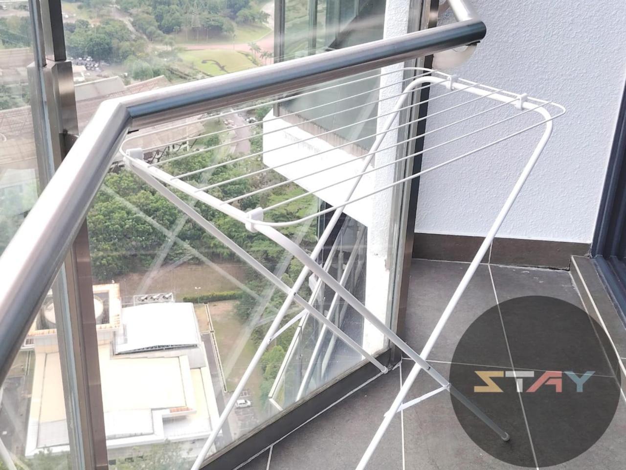 Almas Cozy Studio Escape Netflix 100Mbps Bystay Nusajaya  Buitenkant foto